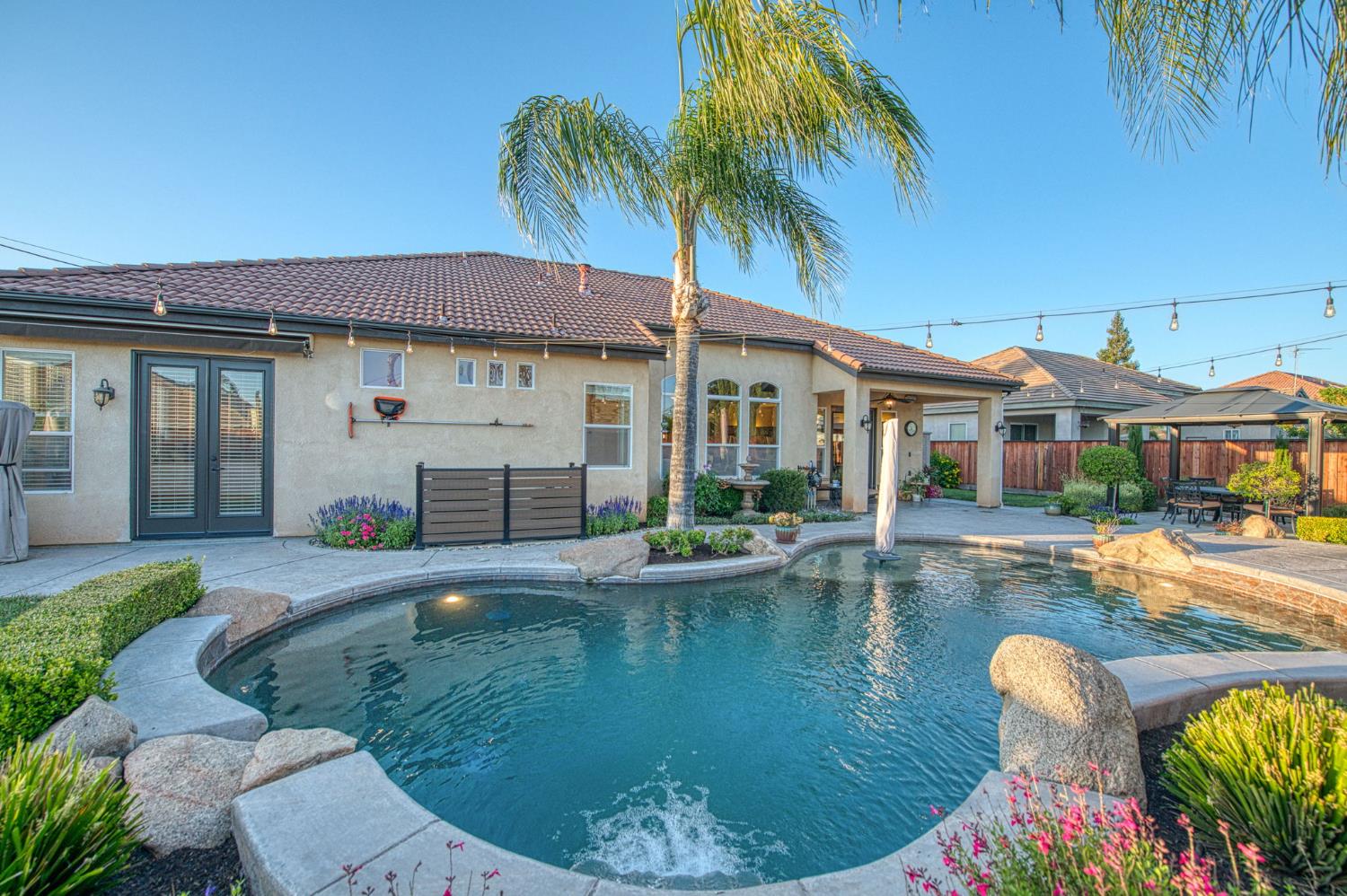 2820 Serena Ave, Clovis, CA 93619