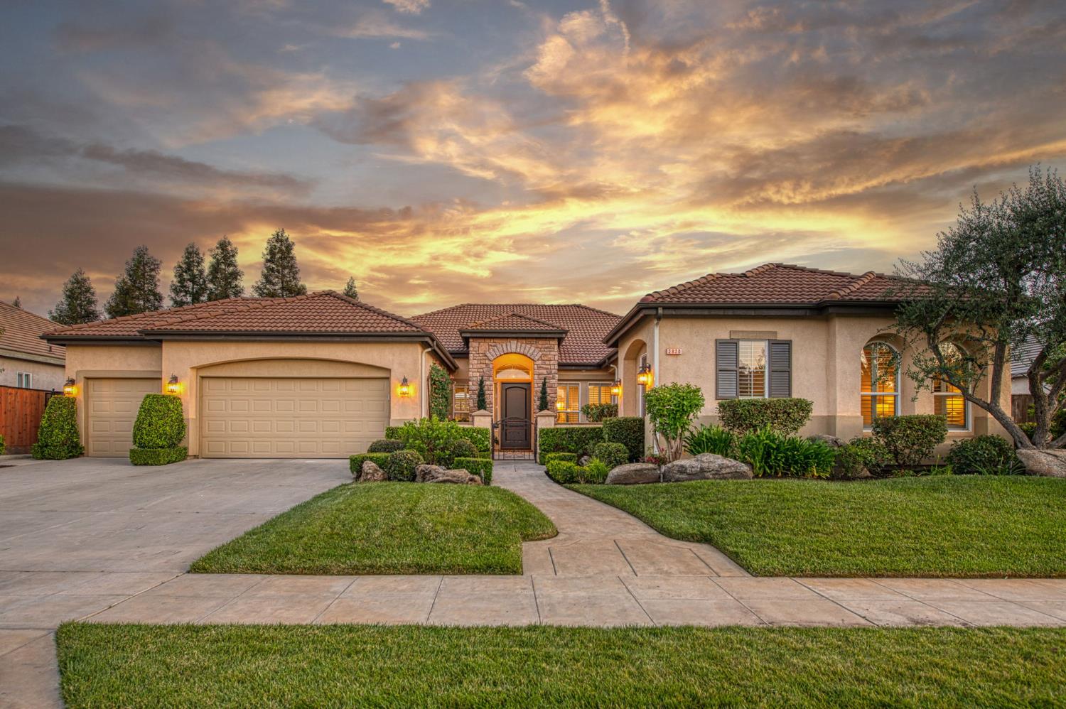 2820 Serena Ave, Clovis, CA 93619