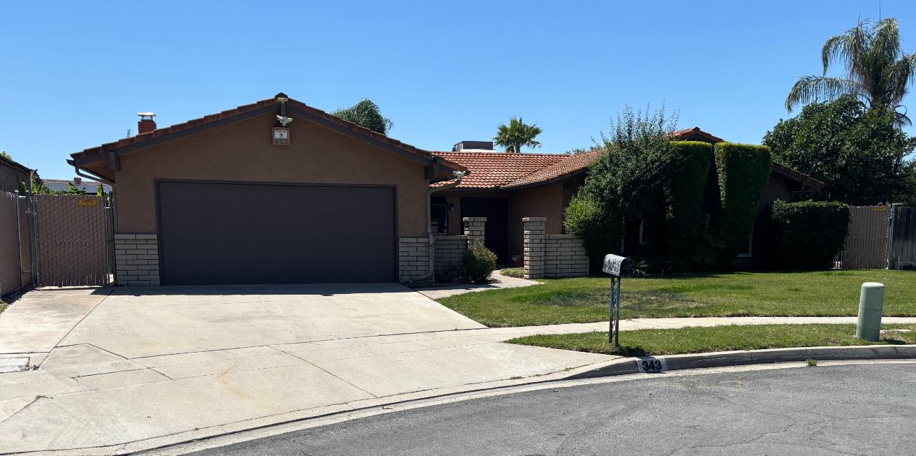 343 N Orangewood Ave, Fresno, CA 93727