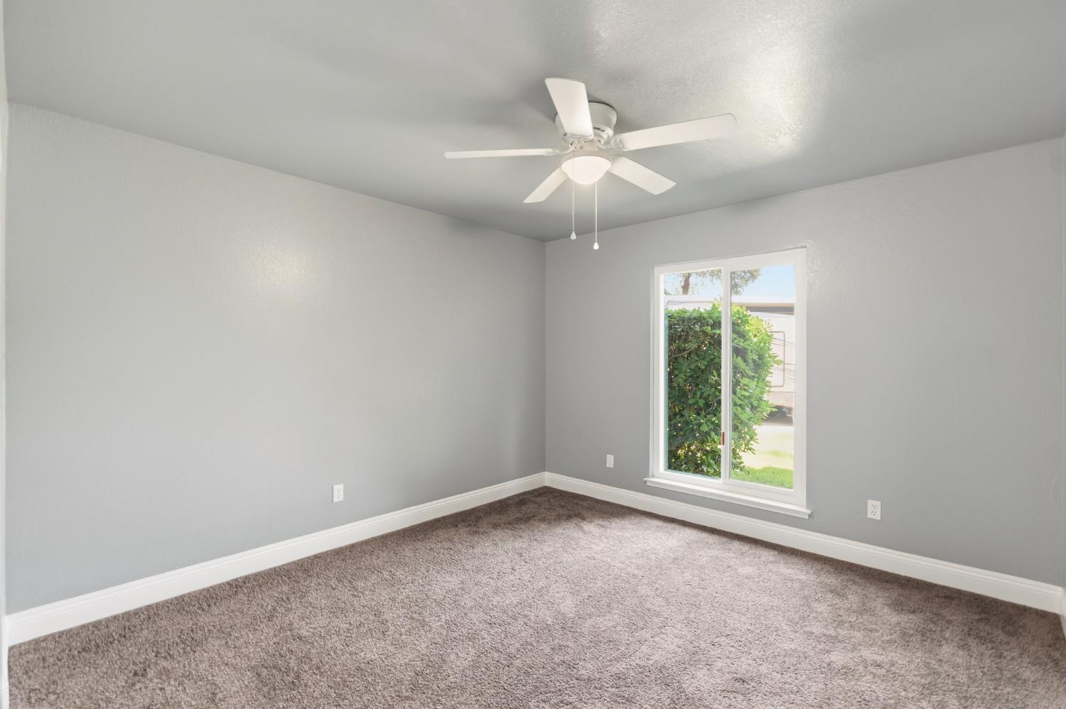 343 N Orangewood Ave, Fresno, CA 93727