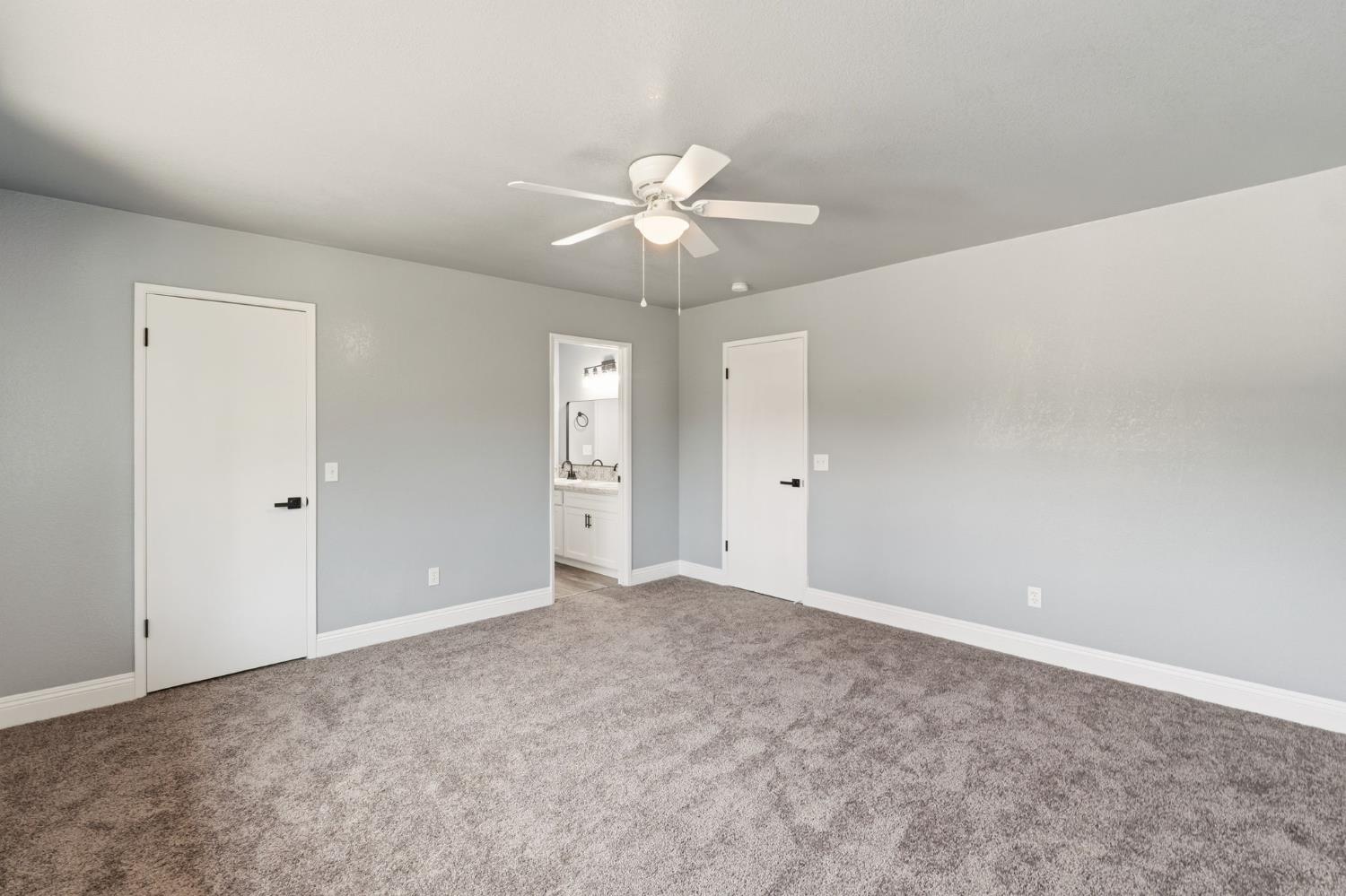 343 N Orangewood Ave, Fresno, CA 93727