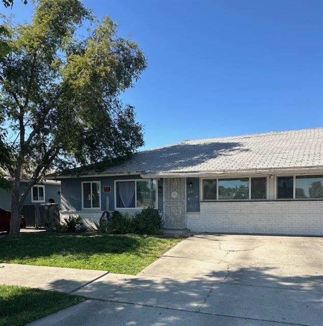 2305 E Shields, Fresno, CA 93726