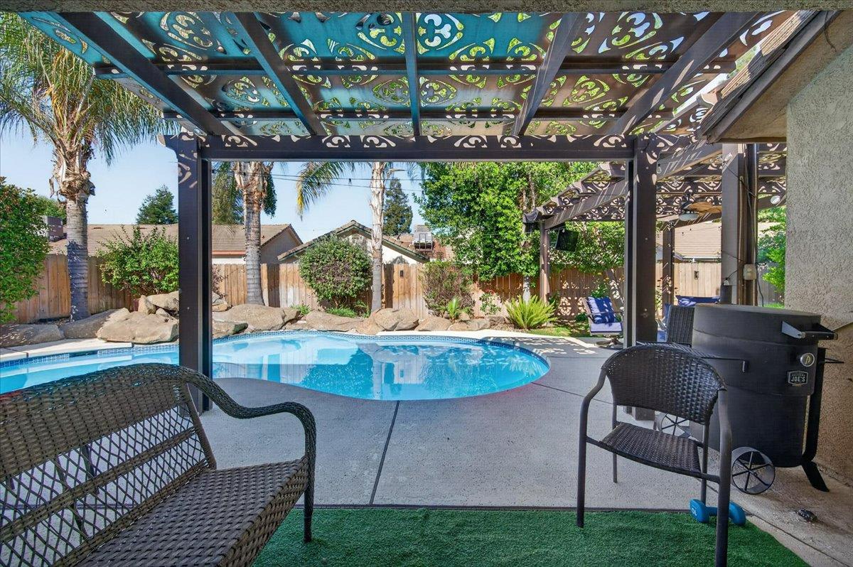 2459 N Bendel Ave, Fresno, CA 93722