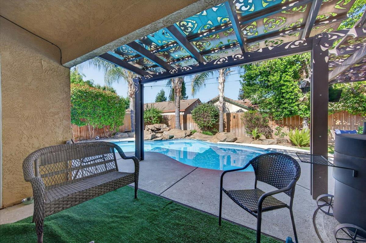 2459 N Bendel Ave, Fresno, CA 93722