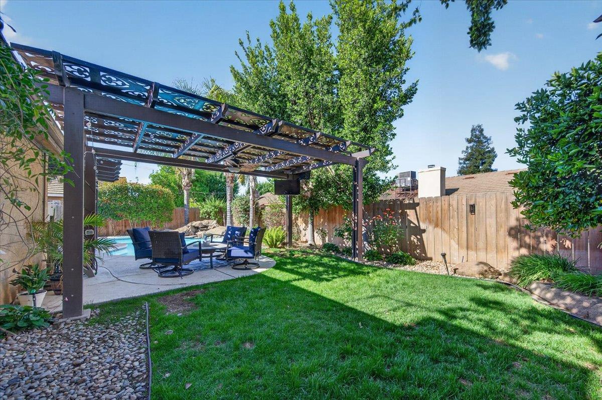 2459 N Bendel Ave, Fresno, CA 93722