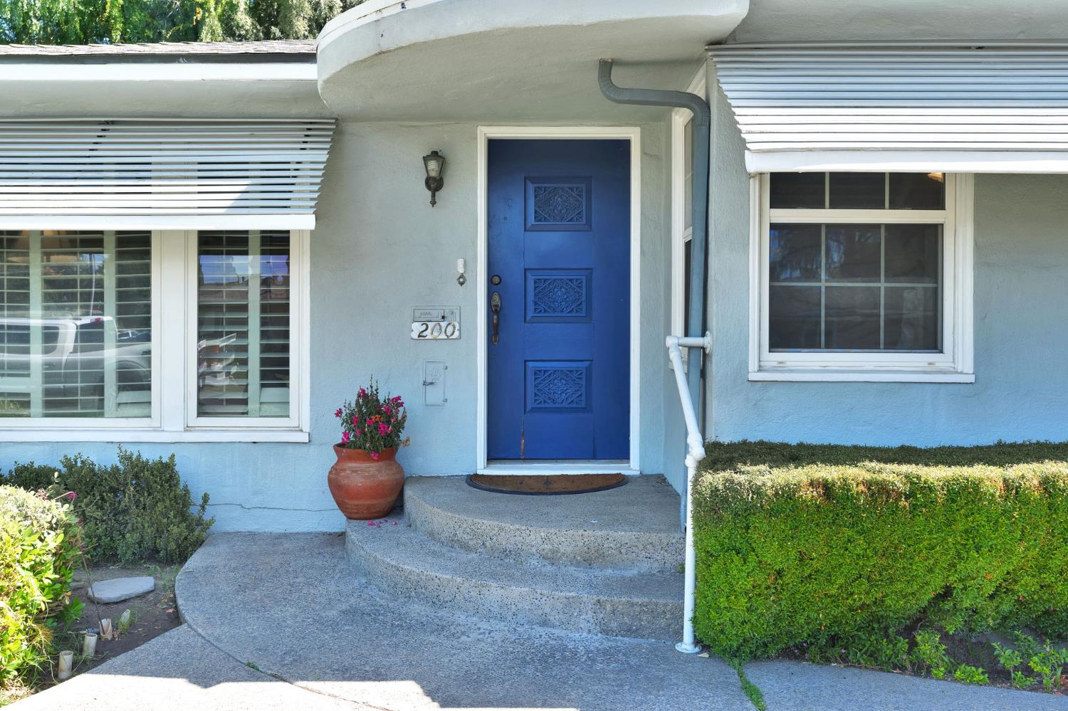 200 Lyons St, Madera, CA 93638