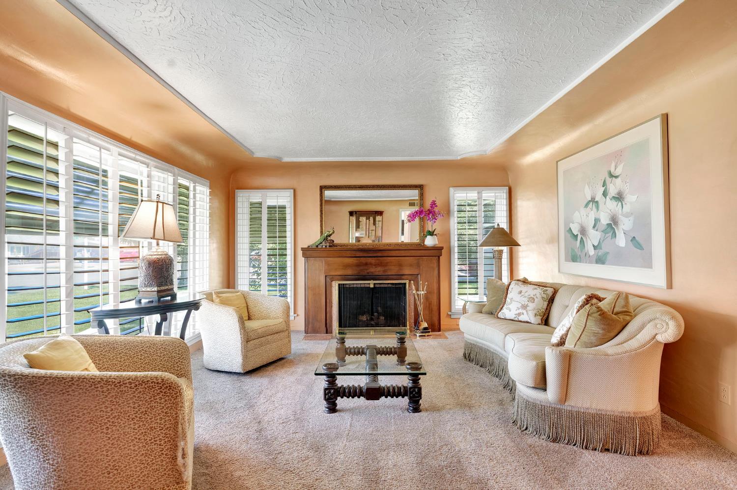 200 Lyons St, Madera, CA 93638
