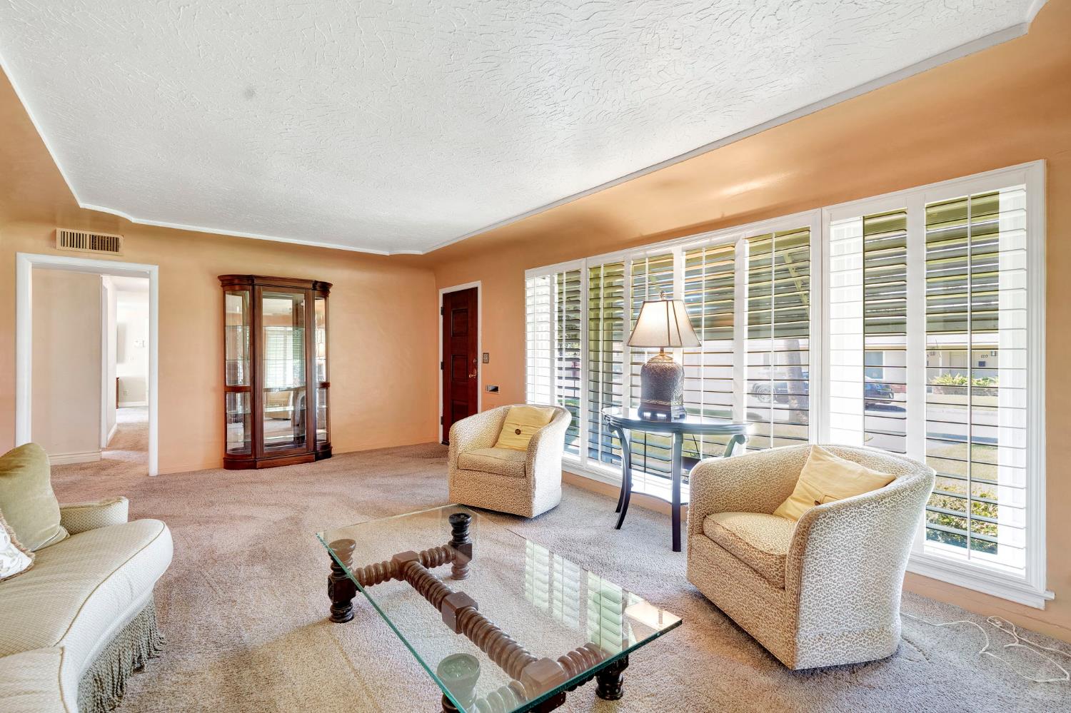 200 Lyons St, Madera, CA 93638