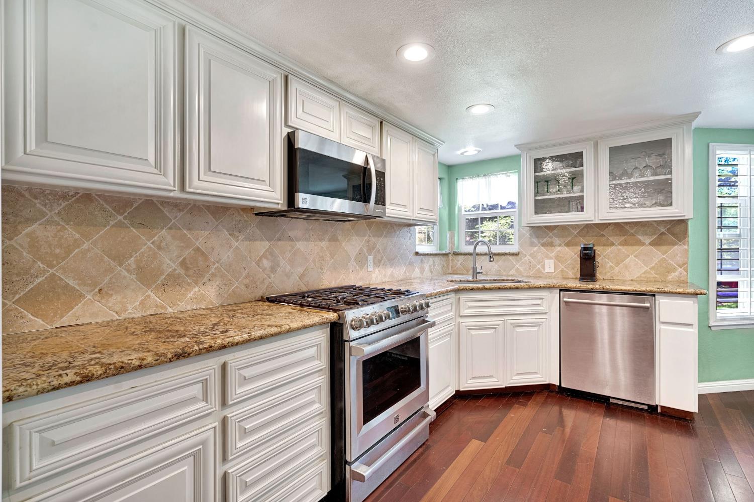 200 Lyons St, Madera, CA 93638
