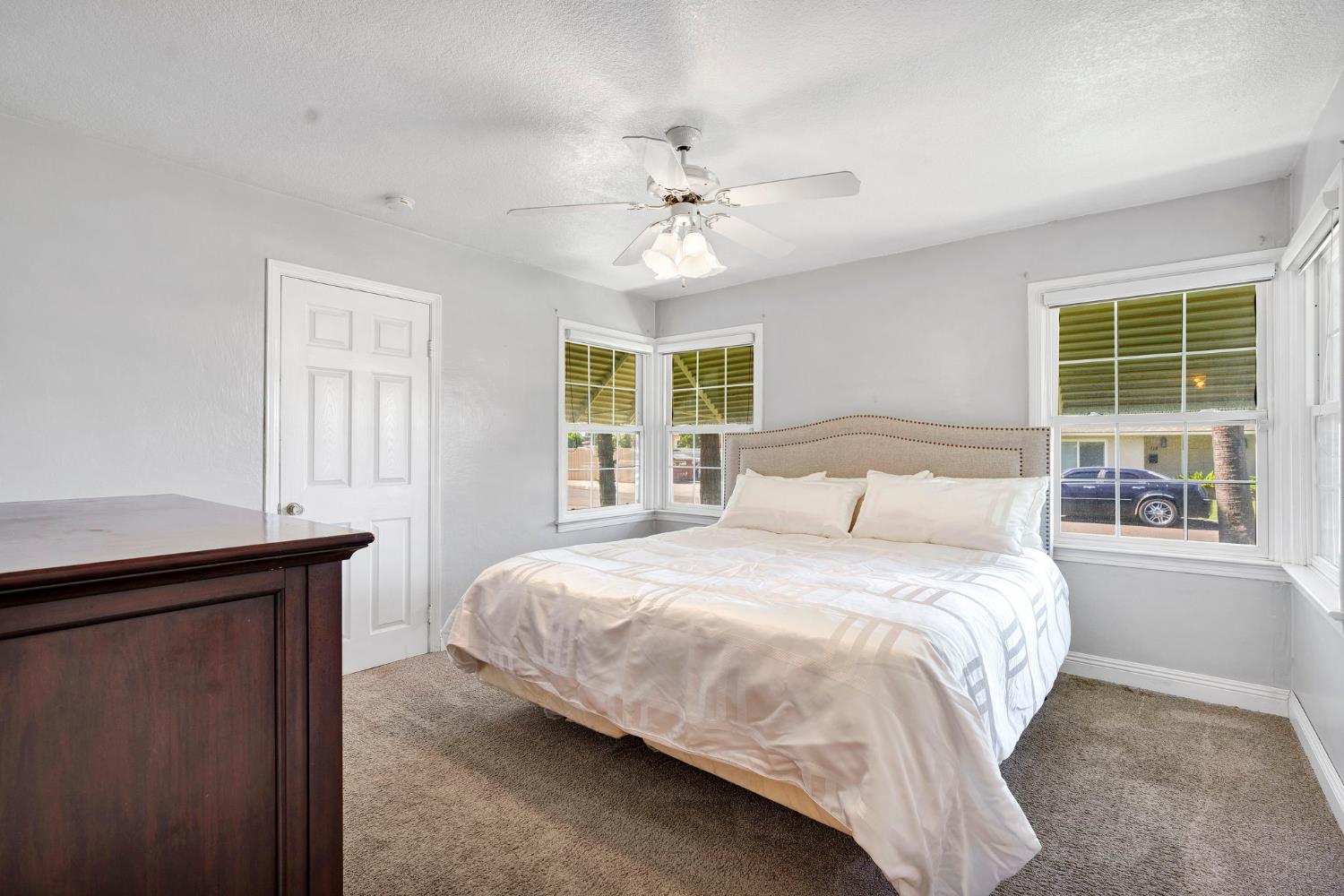 200 Lyons St, Madera, CA 93638