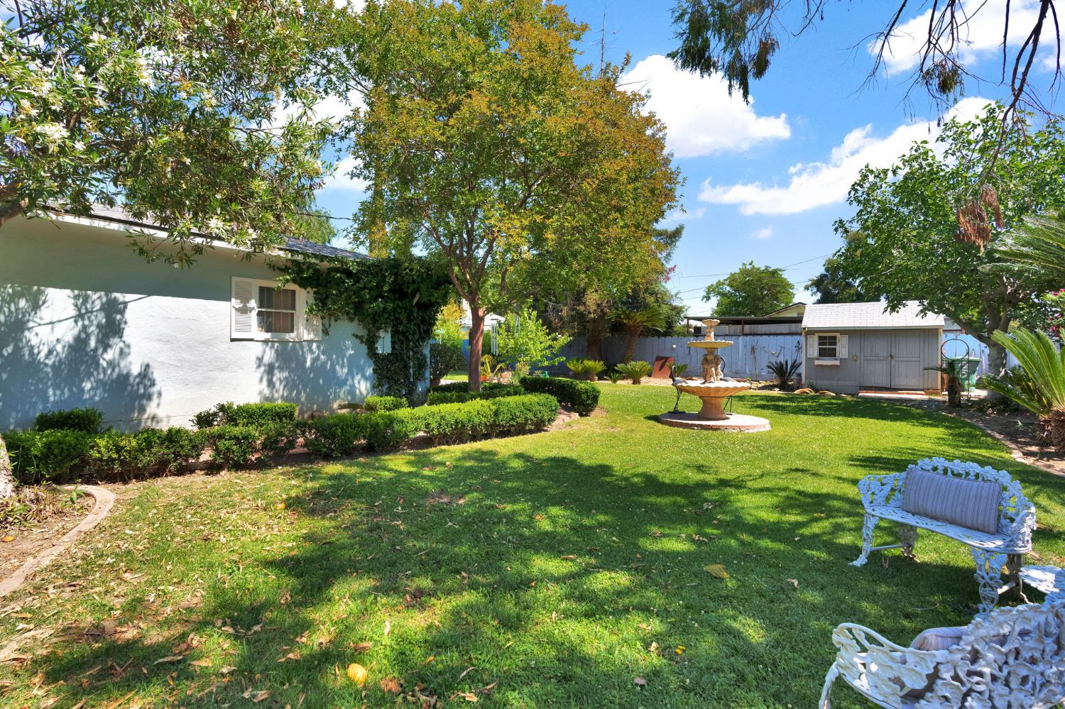200 Lyons St, Madera, CA 93638