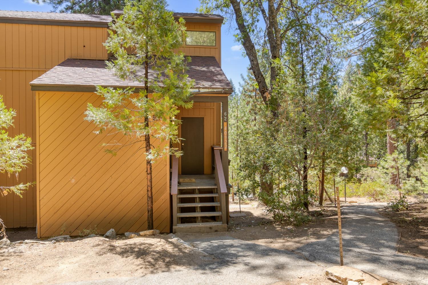 40922 Mill Run Ln, Shaver Lake, CA 93664