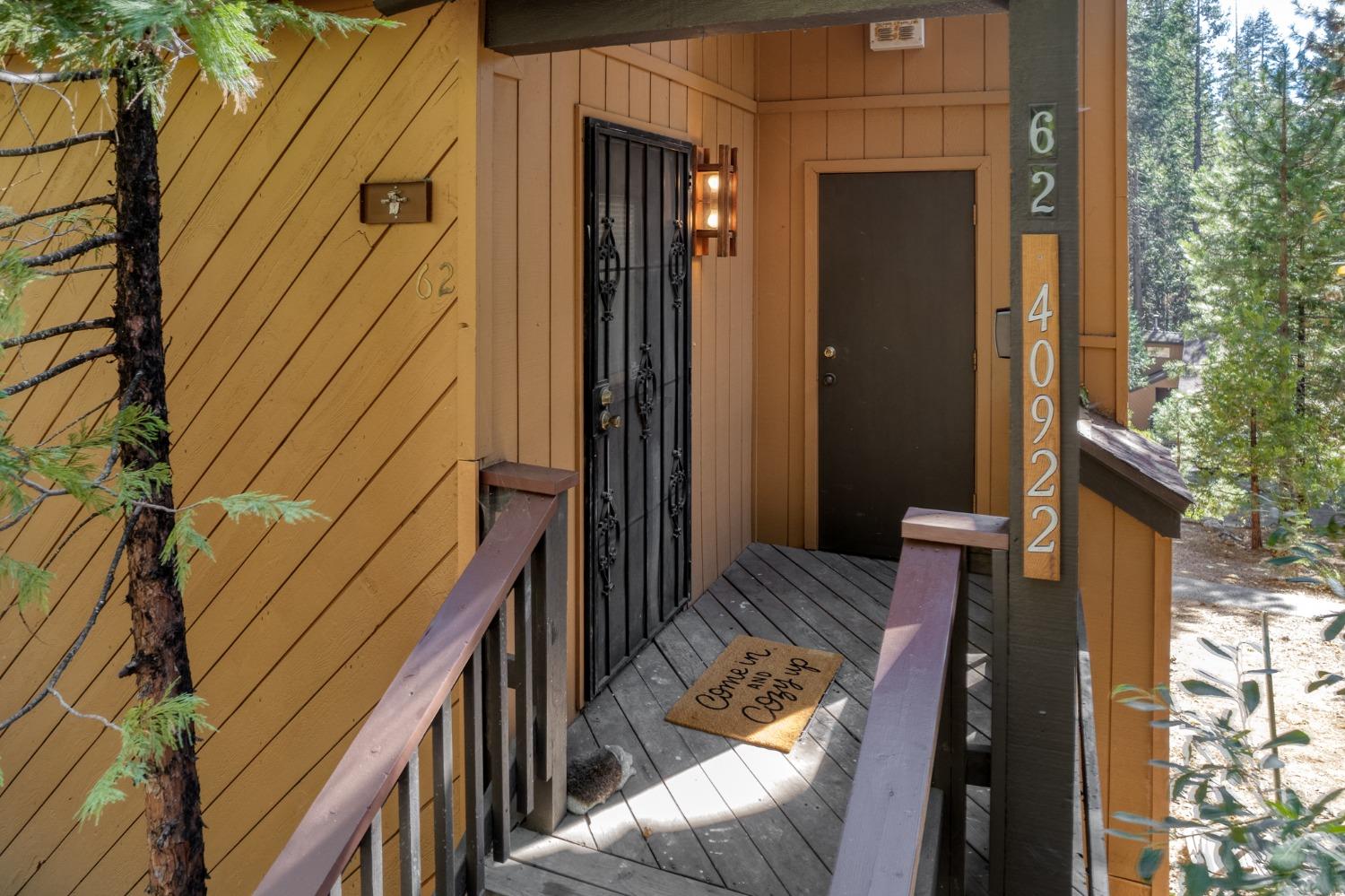 40922 Mill Run Ln, Shaver Lake, CA 93664