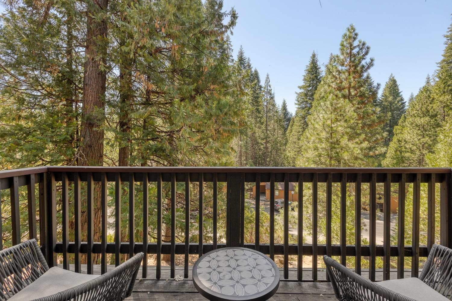 40922 Mill Run Ln, Shaver Lake, CA 93664