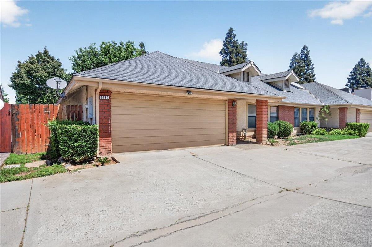 7062 N Teilman Ave, Fresno, CA 93711