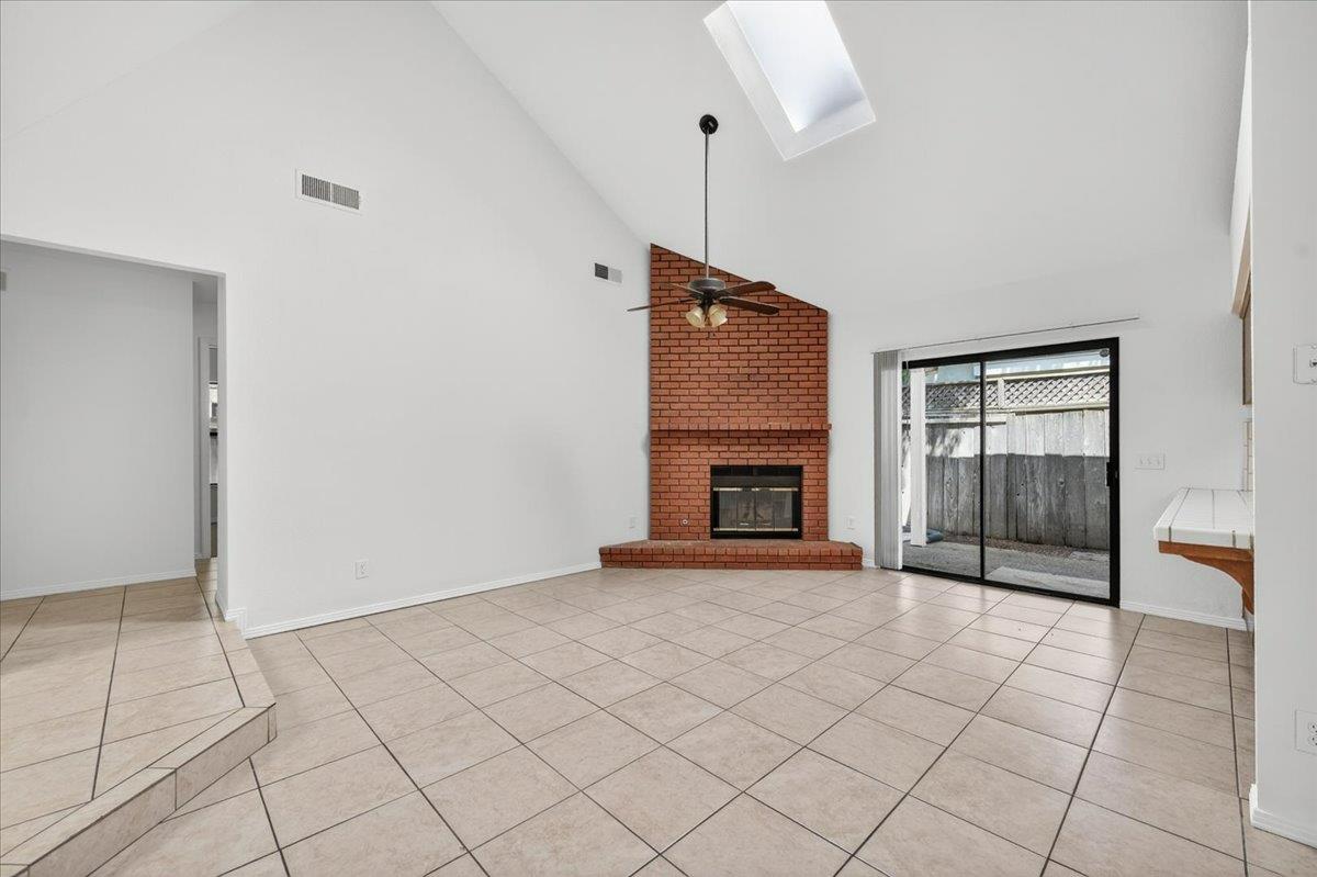 7062 N Teilman Ave, Fresno, CA 93711