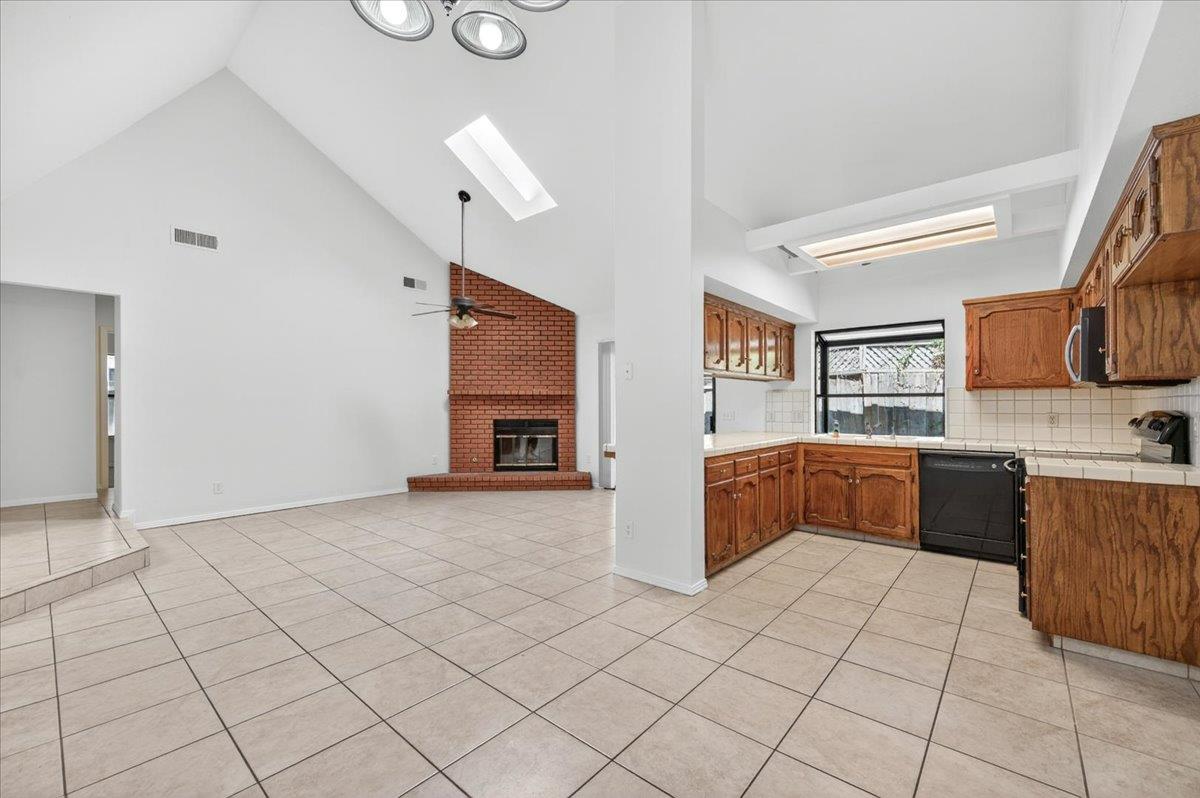 7062 N Teilman Ave, Fresno, CA 93711