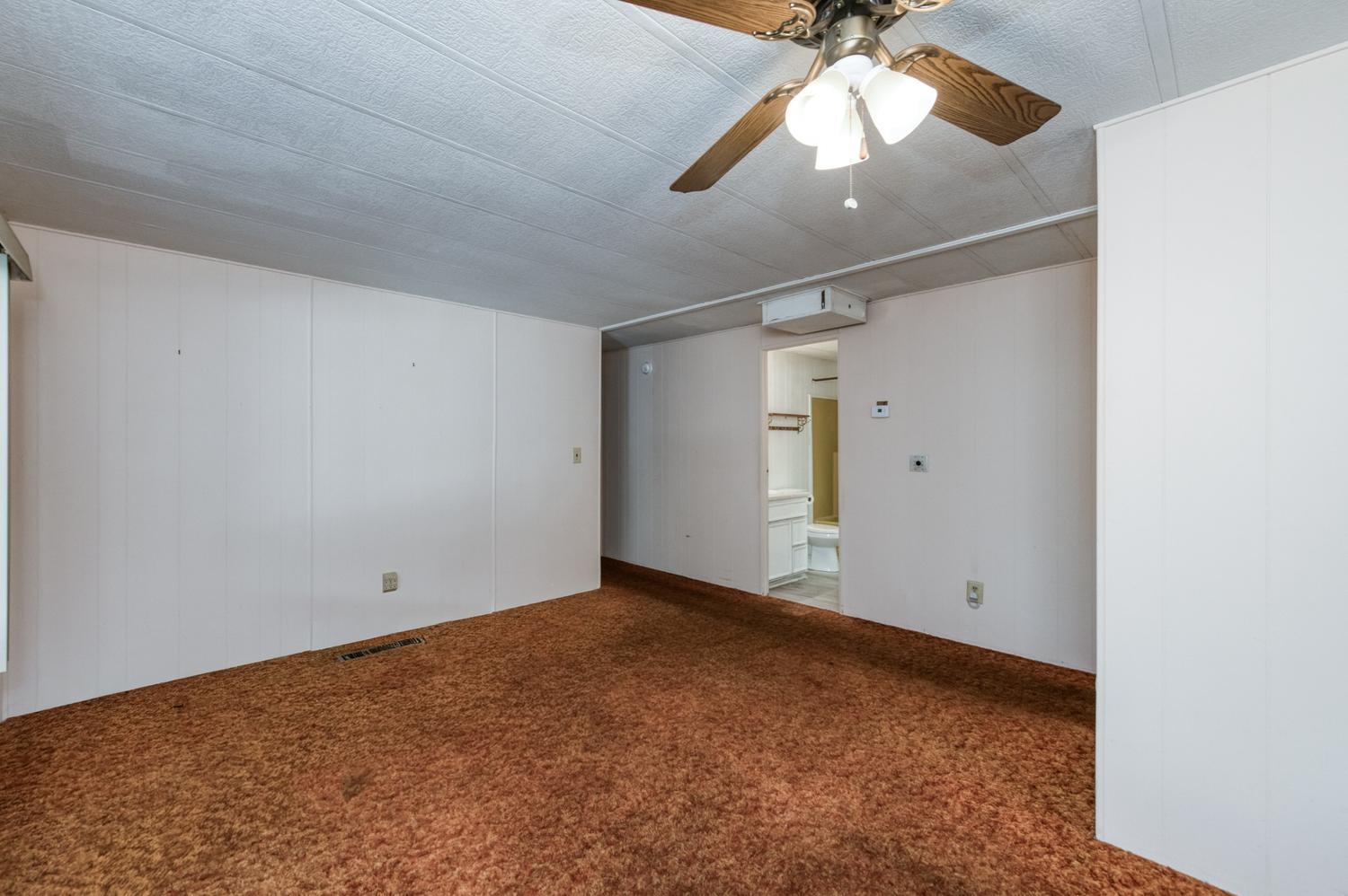 3556 N Duke Ave #157, Fresno, CA 93727