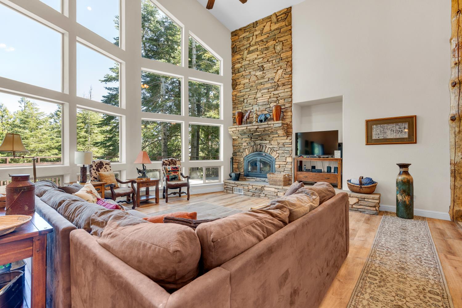 40322 Mariposa Lilly Ln, Shaver Lake, CA 93664