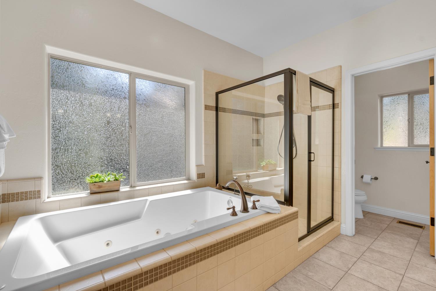 40322 Mariposa Lilly Ln, Shaver Lake, CA 93664