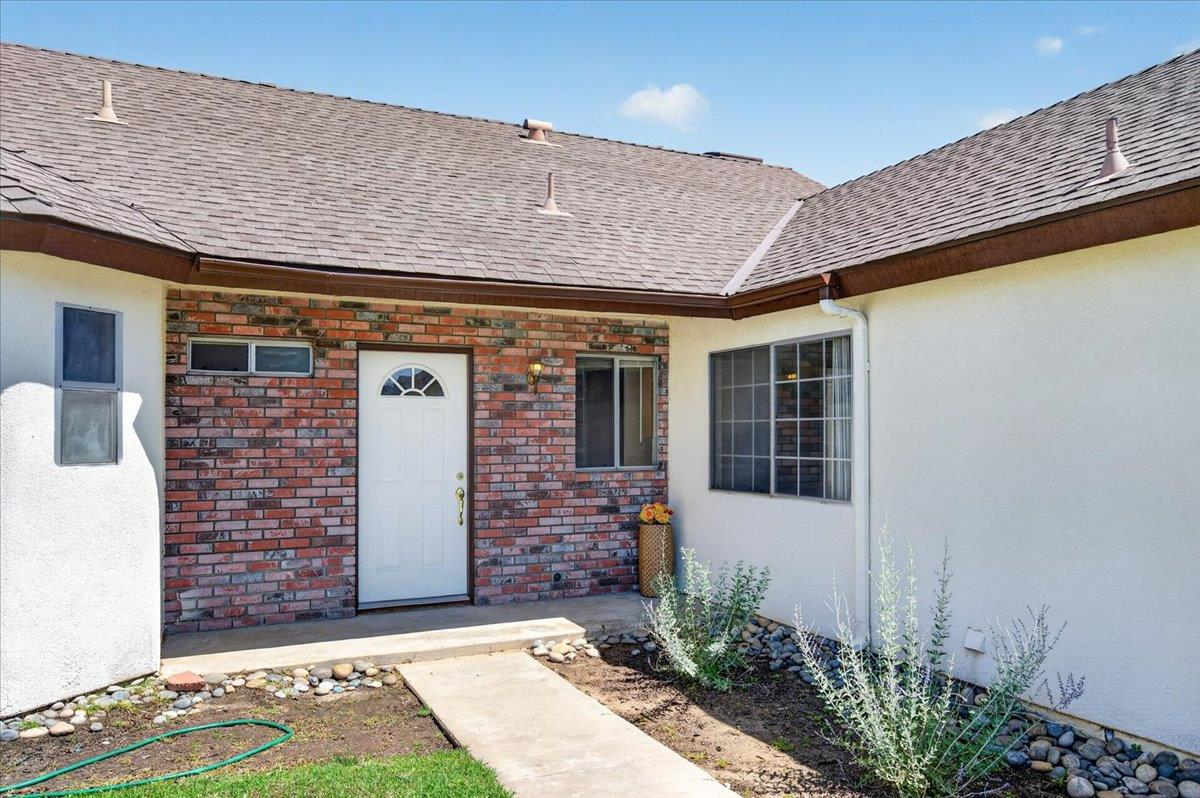 2176 E Decatur Ave, Fresno, CA 93720