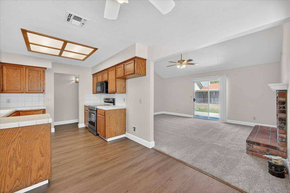 2176 E Decatur Ave, Fresno, CA 93720