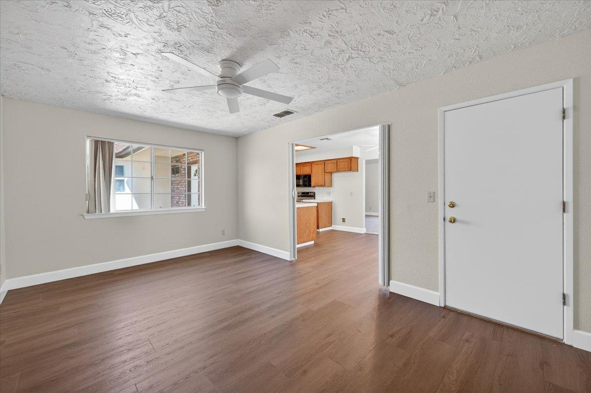 2176 E Decatur Ave, Fresno, CA 93720
