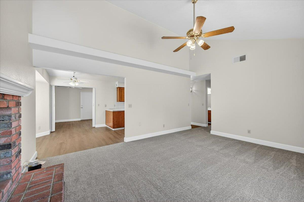 2176 E Decatur Ave, Fresno, CA 93720