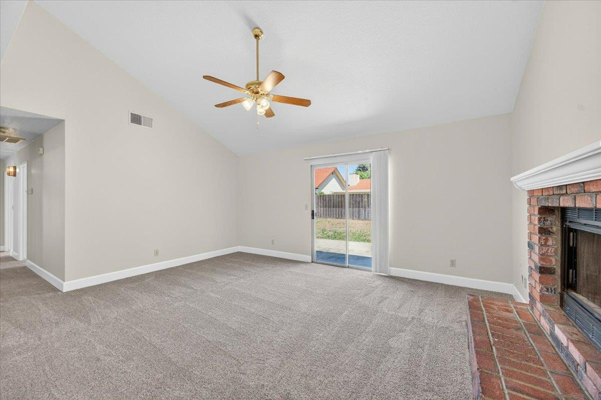 2176 E Decatur Ave, Fresno, CA 93720