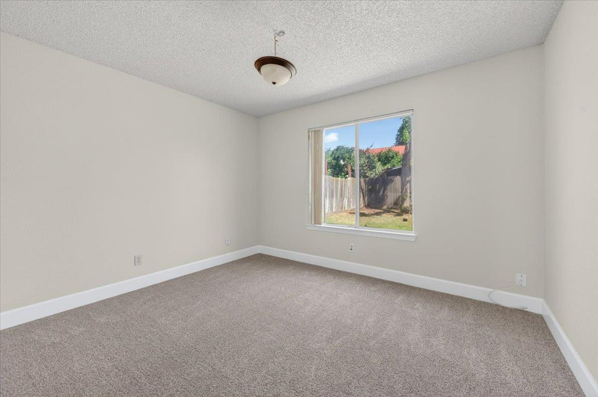 2176 E Decatur Ave, Fresno, CA 93720