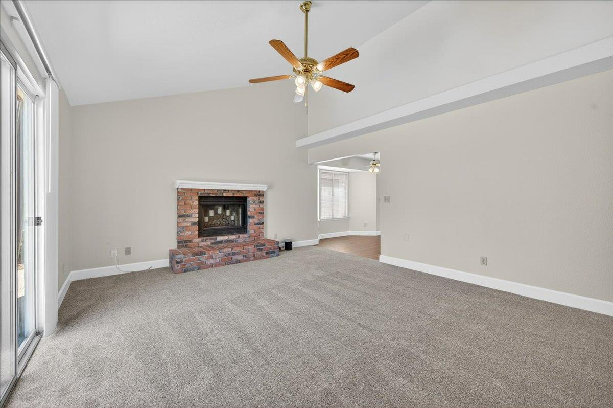 2176 E Decatur Ave, Fresno, CA 93720