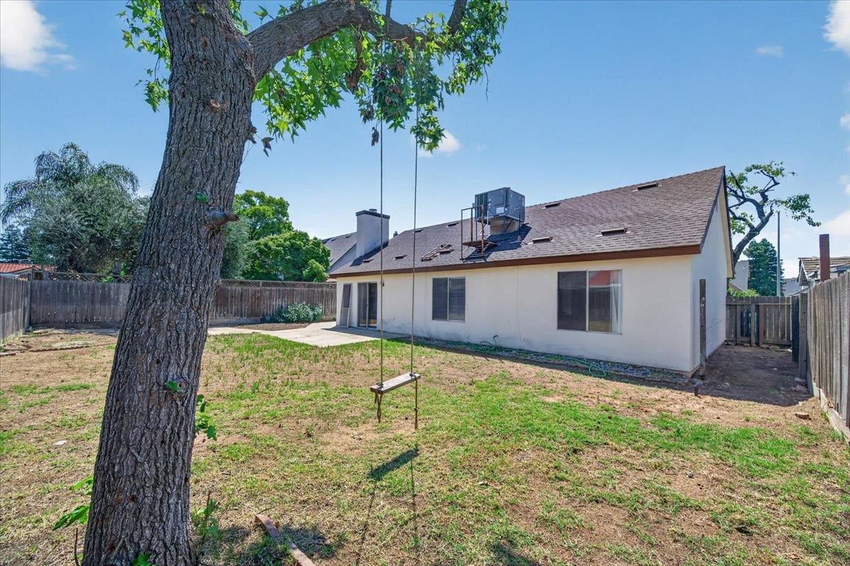 2176 E Decatur Ave, Fresno, CA 93720