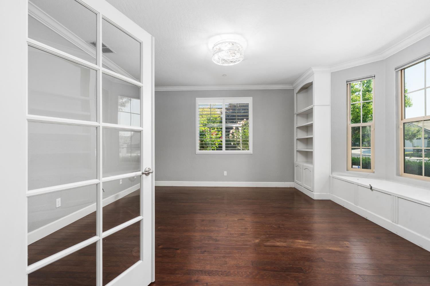 2868 Graybark Ave, Clovis, CA 93619