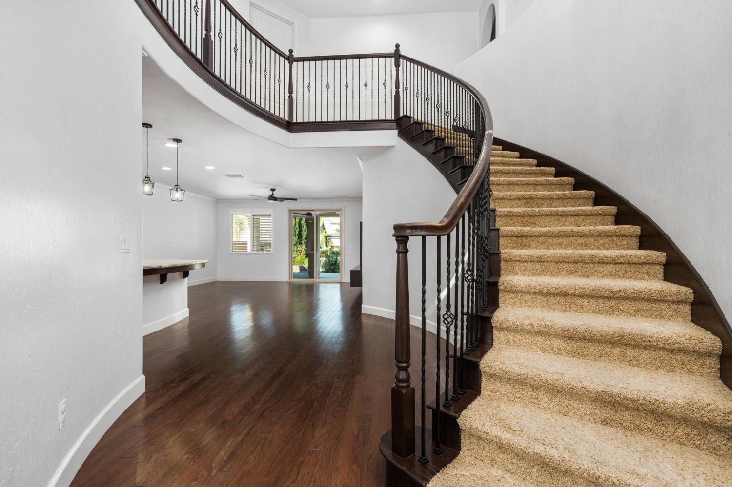 2868 Graybark Ave, Clovis, CA 93619