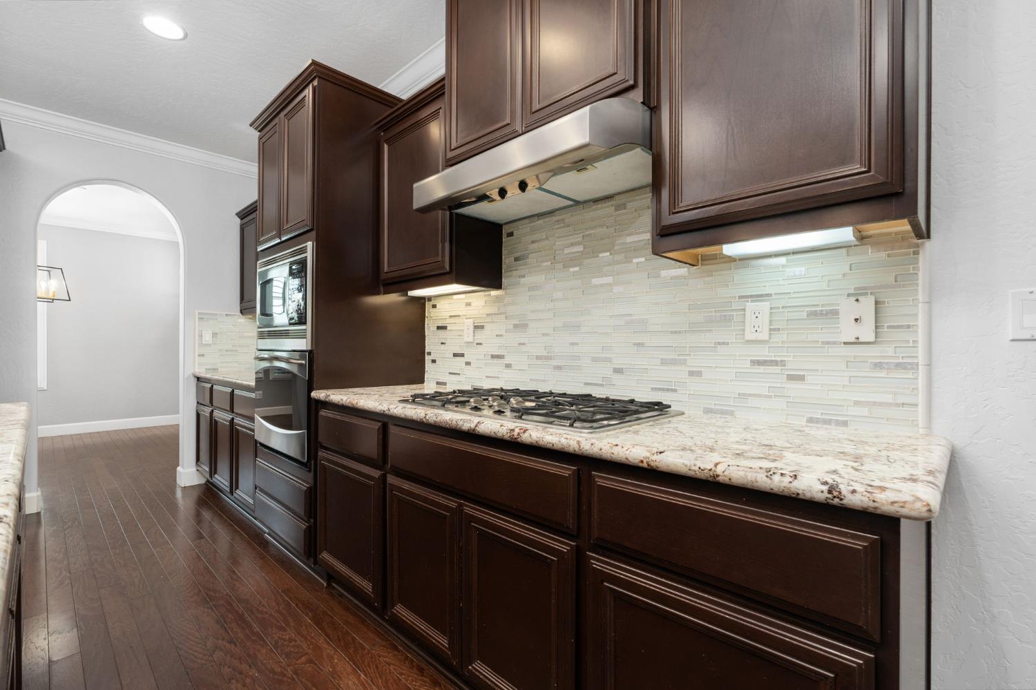 2868 Graybark Ave, Clovis, CA 93619