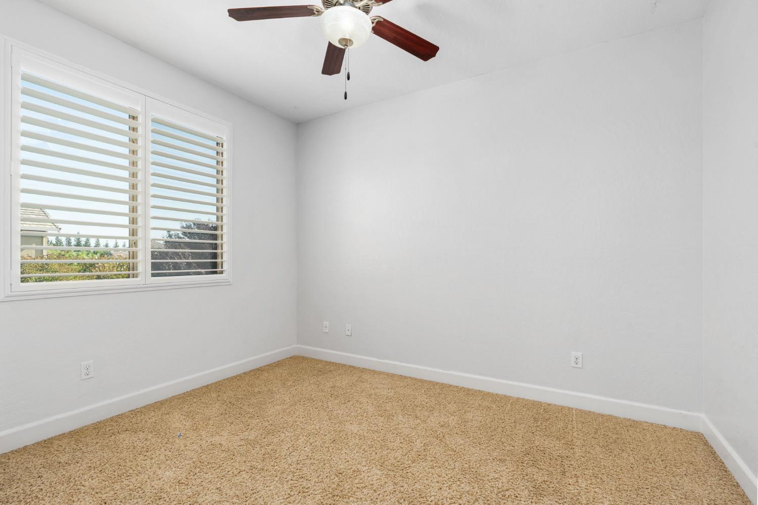 2868 Graybark Ave, Clovis, CA 93619