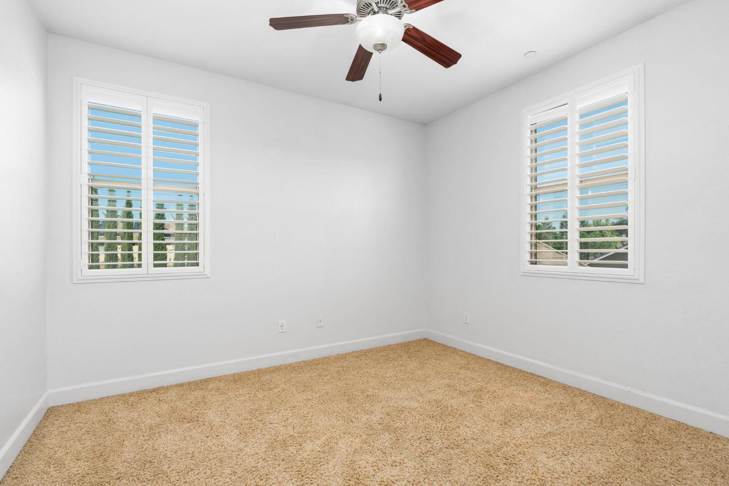 2868 Graybark Ave, Clovis, CA 93619