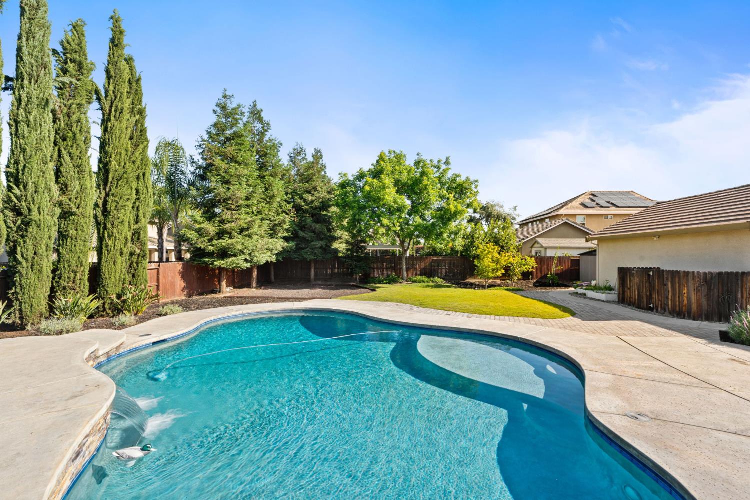 2868 Graybark Ave, Clovis, CA 93619