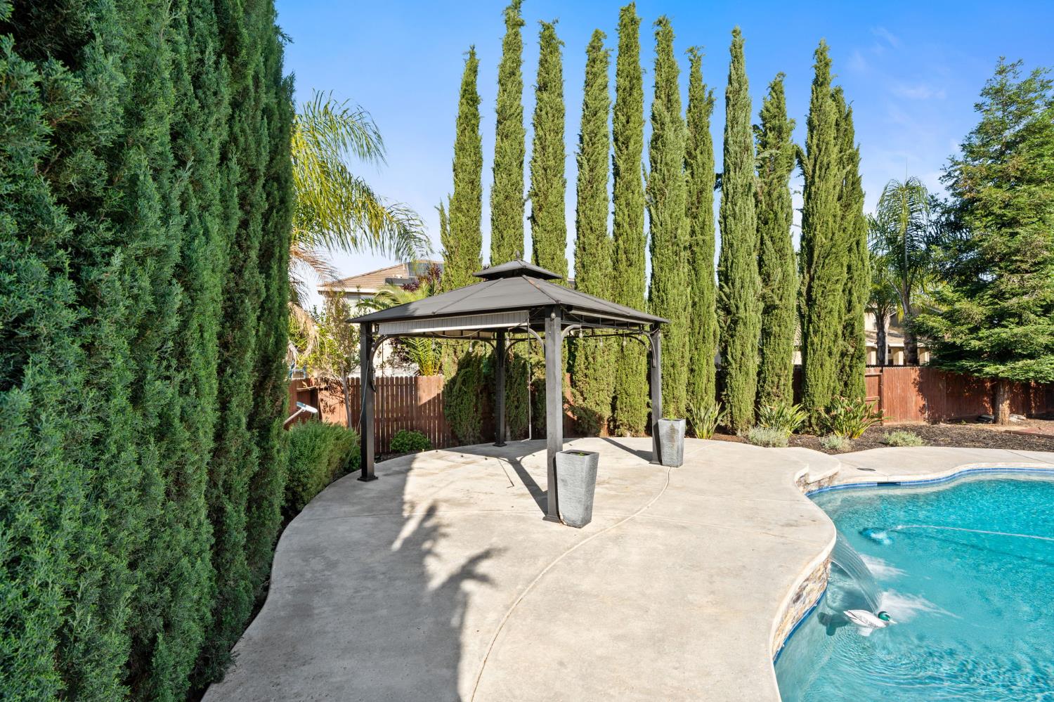 2868 Graybark Ave, Clovis, CA 93619