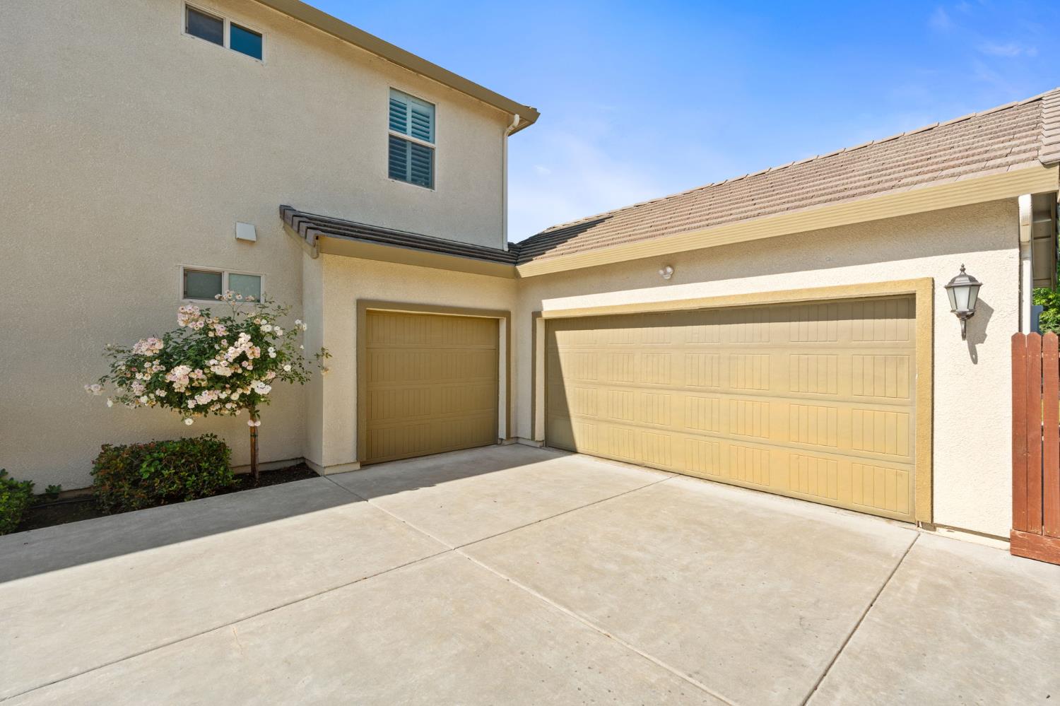 2868 Graybark Ave, Clovis, CA 93619