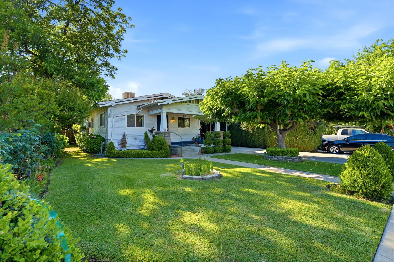 509 West Ave, Sanger, CA 93657