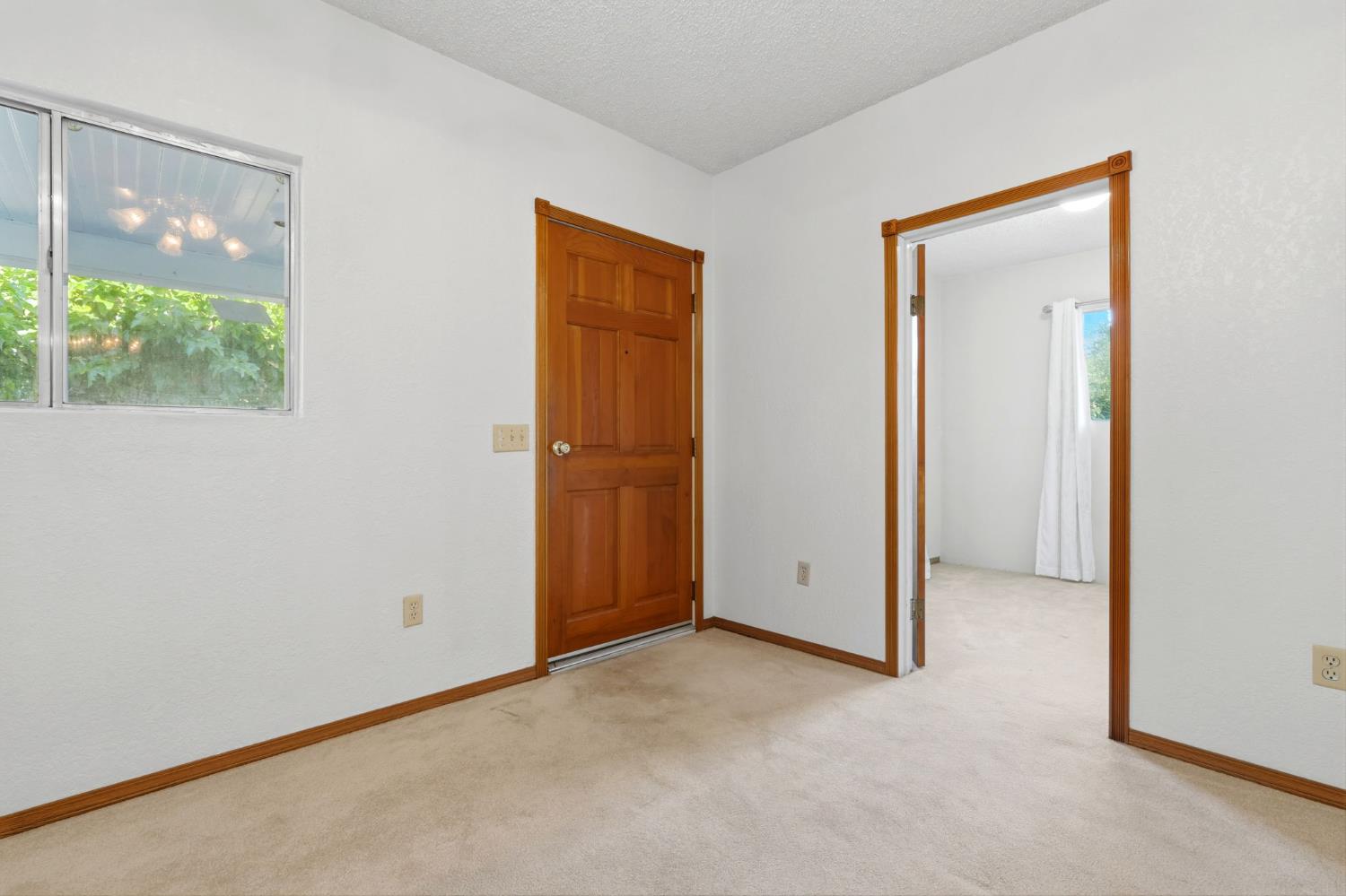 509 West Ave, Sanger, CA 93657