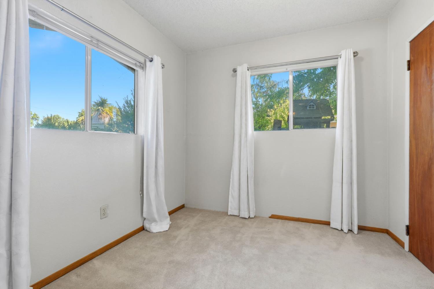 509 West Ave, Sanger, CA 93657