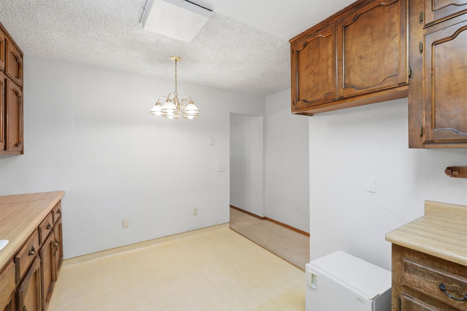 509 West Ave, Sanger, CA 93657