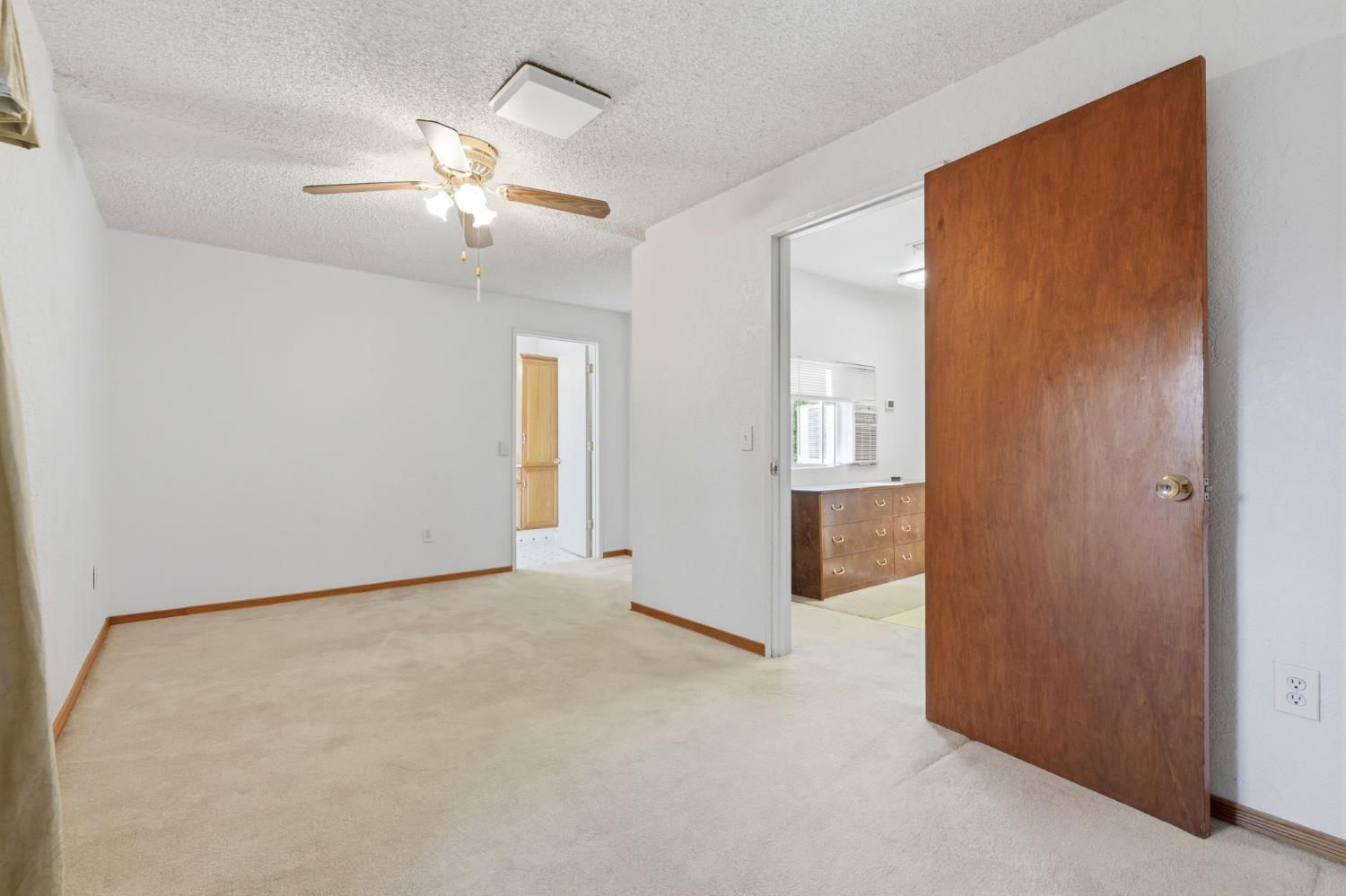 509 West Ave, Sanger, CA 93657