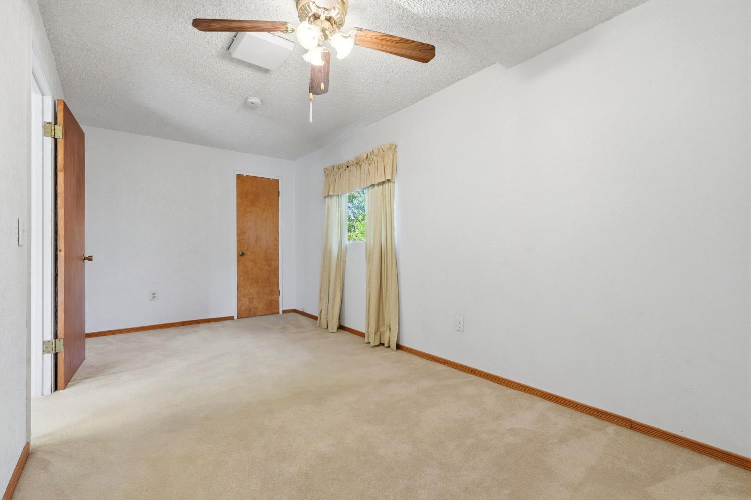 509 West Ave, Sanger, CA 93657