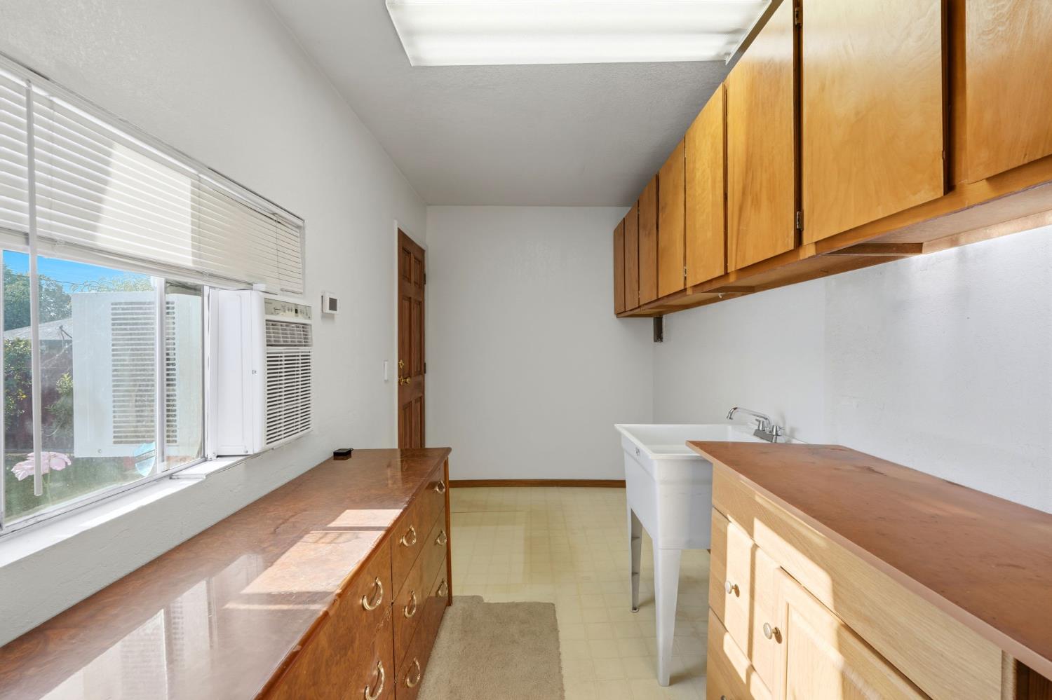 509 West Ave, Sanger, CA 93657