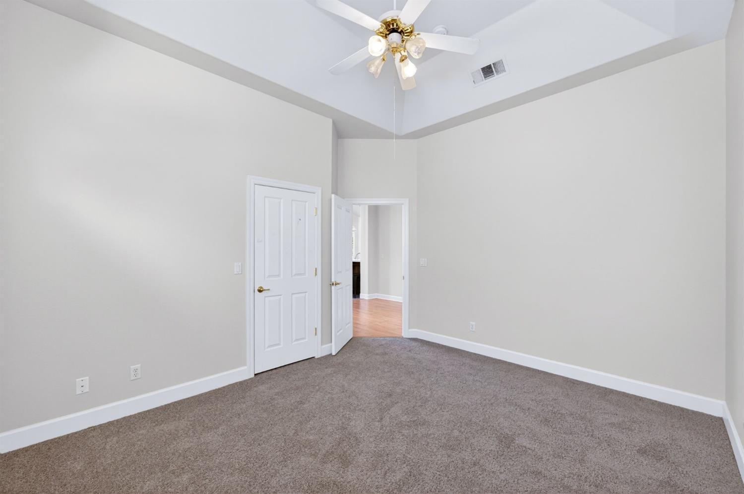 1550 E Starpass Dr, Fresno, CA 93730