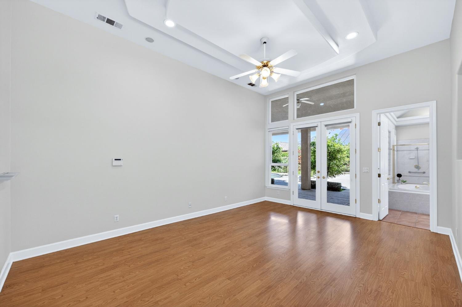 1550 E Starpass Dr, Fresno, CA 93730