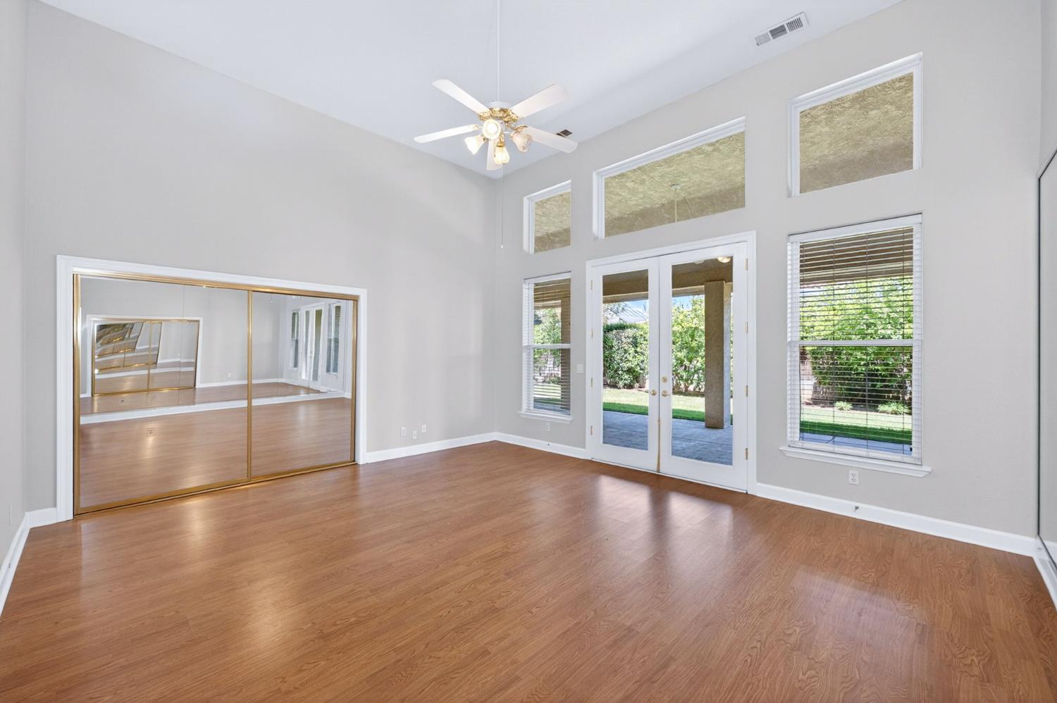 1550 E Starpass Dr, Fresno, CA 93730